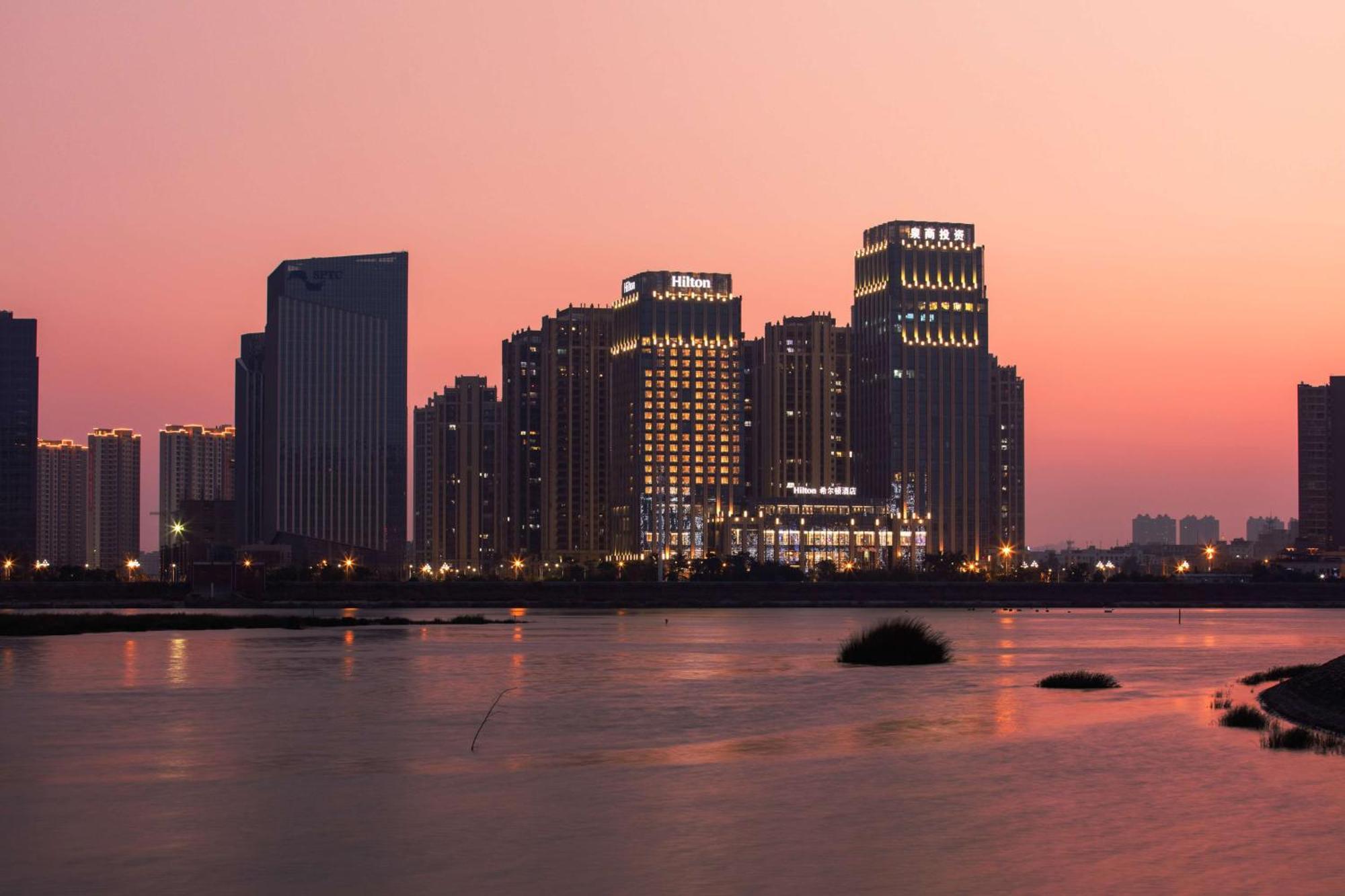 Hilton Quanzhou Riverside Hotel Buitenkant foto